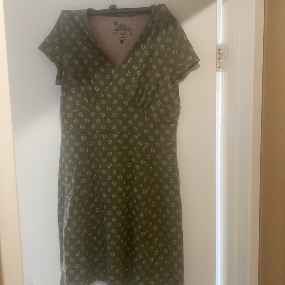 Sahalie olive green polka dot cap sleeve midi dress size L